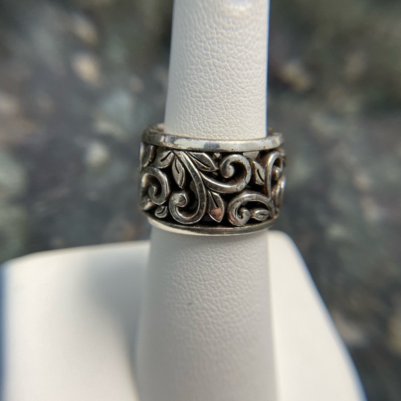 Brighton Wide Scroll Pattern Ring. SZ 6.5 - Picture 5 of 7
